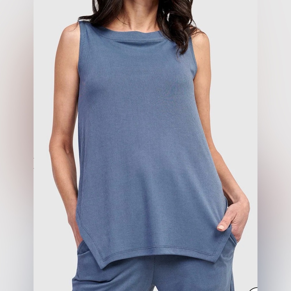Alembika Essential Women’s Lightweight Flowy Cutaway Tank Top in Blue Mist